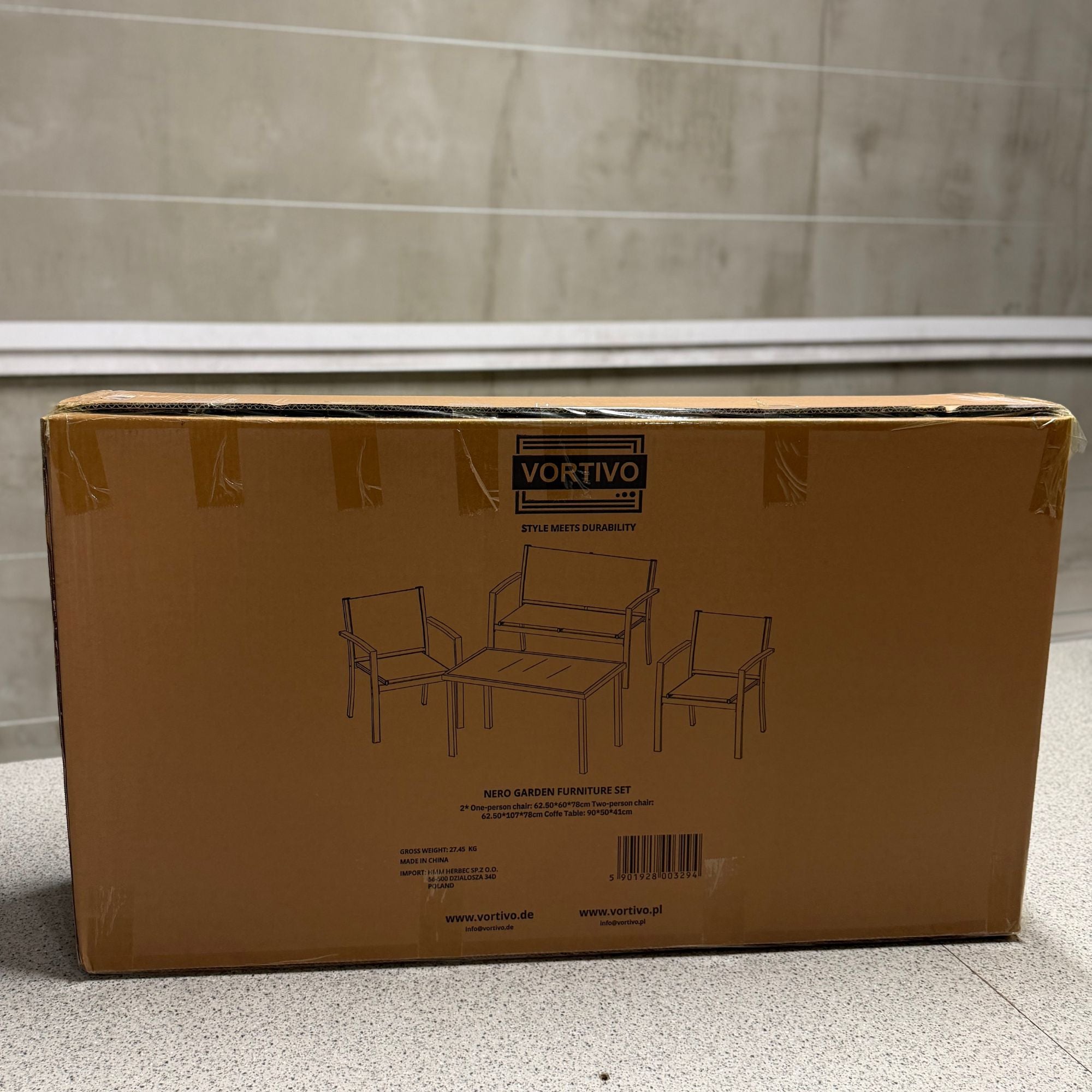 Zestaw mebli ogrodowych NERO 4-elementowy – sofa, 2 fotele i stolik ze szklanym blatem